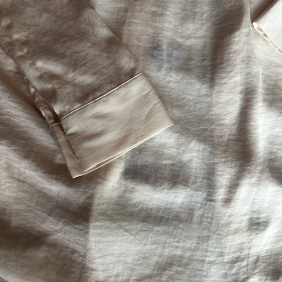H&M Cream Satin-Look Button-Up Blouse w Black Collar  4 – Elegant Long Sleeve - Picture 11 of 11
